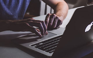 股票配资论坛官网:168配资-狂买49亿股！险资二季度重仓买了这些 投资者能“抄作业”吗